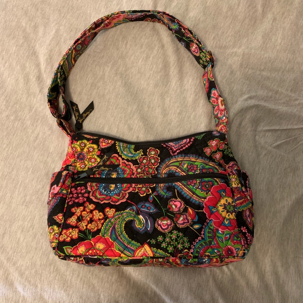 vera bradley purse (no longer made pattern!!)